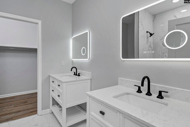 Photo - 32 Roberson St