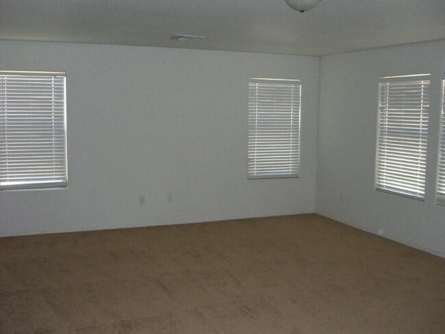 Photo - 6907 S Emerald Pl