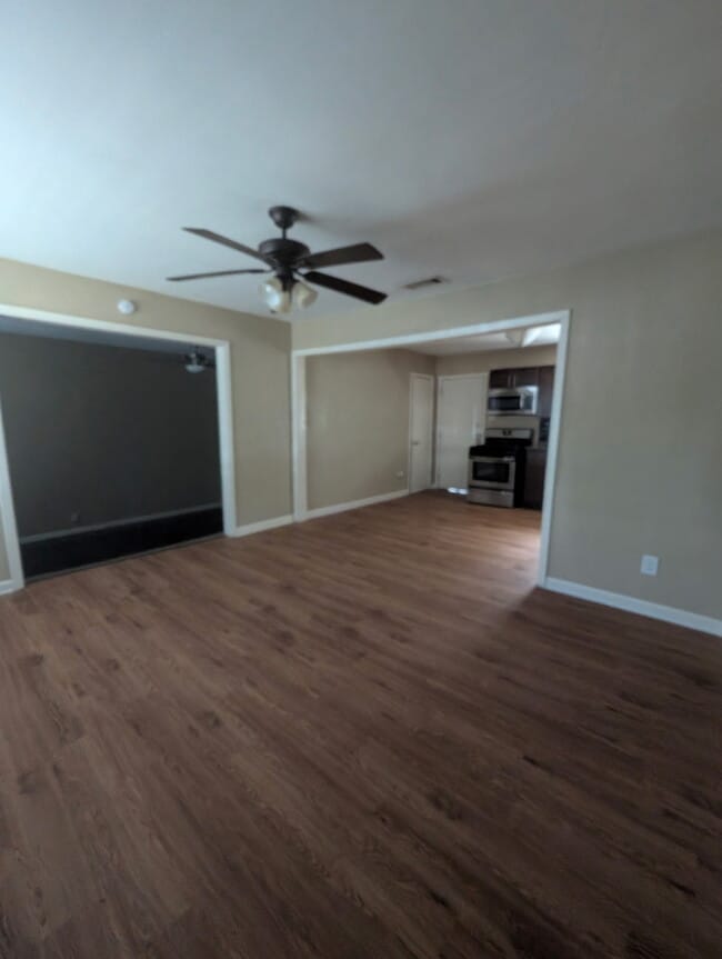 12028 Hoblitzelle Dr