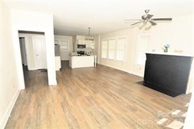 Photo - 4101 Gossett Ave