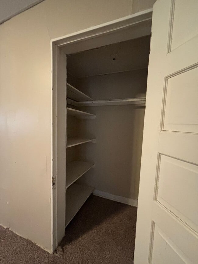 Photo - 2 Bdrm 1 Bath 1st Floor Apartment Unit 221 E Lincoln #1