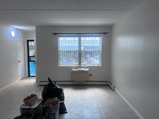 Photo - 57 Menahan St Unit Floor 1