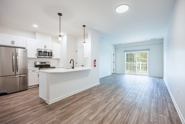 Photo - Evergreen Pointe