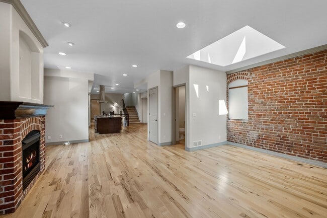 Photo - 1275 S Clayton St