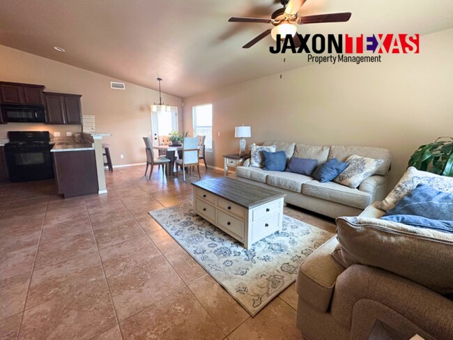 Photo - 5938 Megan St