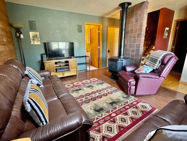 Photo - 228 County Rd