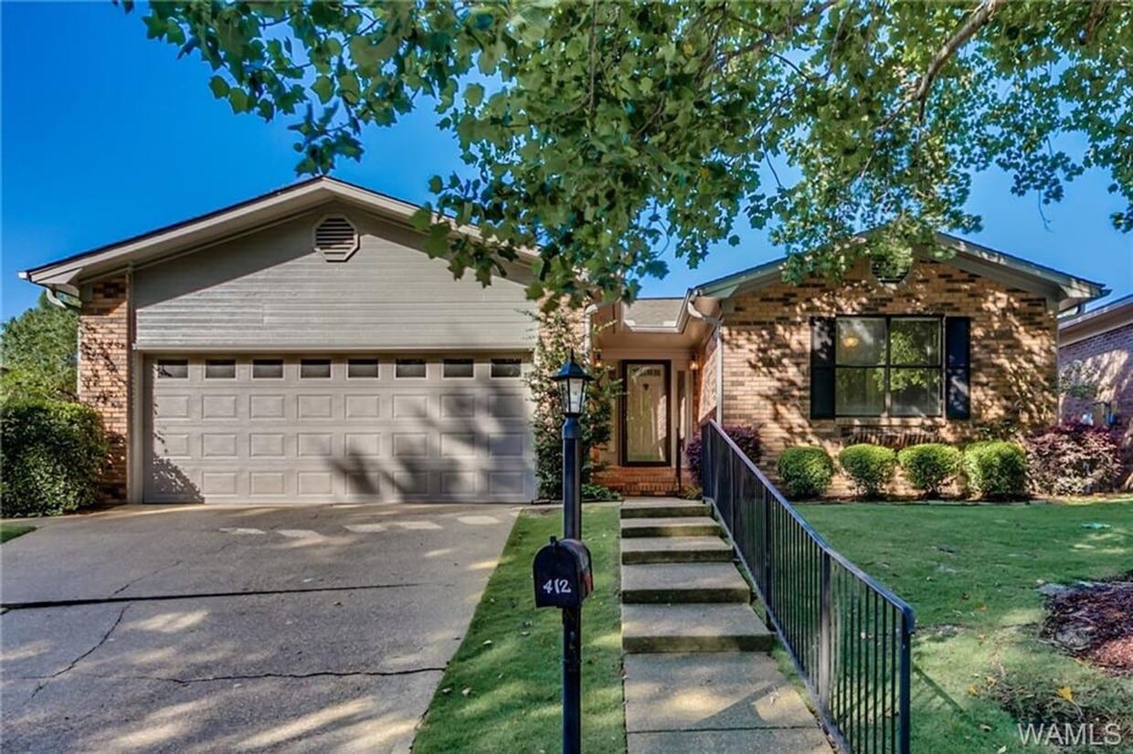 Fantastic 3BR 2Ba in popular Reston Place! - Fantastic 3BR 2Ba in popular Reston Place!