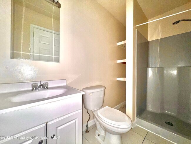 Photo - 112 W Market St