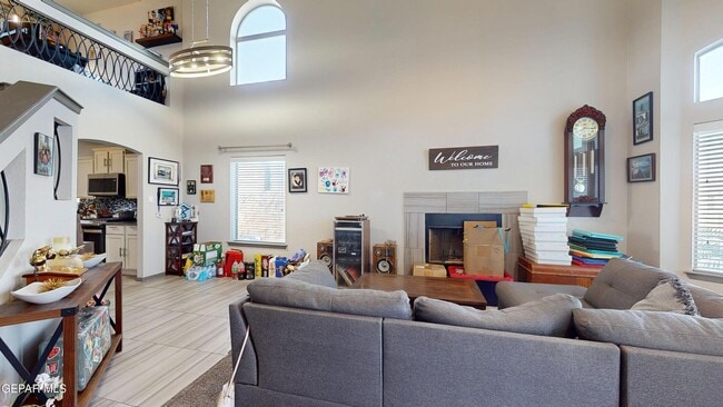 Photo - 240 S Halstead Dr