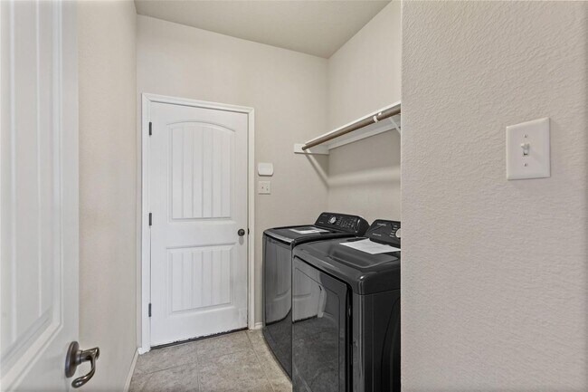 Photo - 205 Whitman Dr