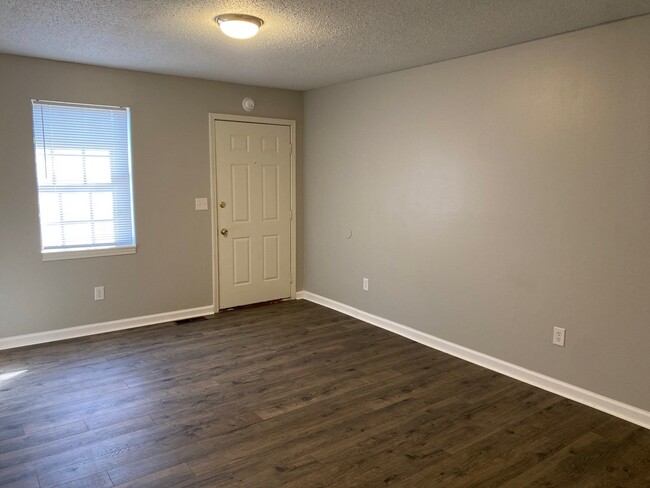 Photo - 29 Rossfield Cv Unidad R