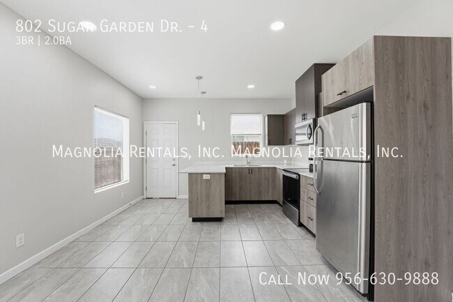 Photo - 802 Sugar Gdn Dr Unidad 4