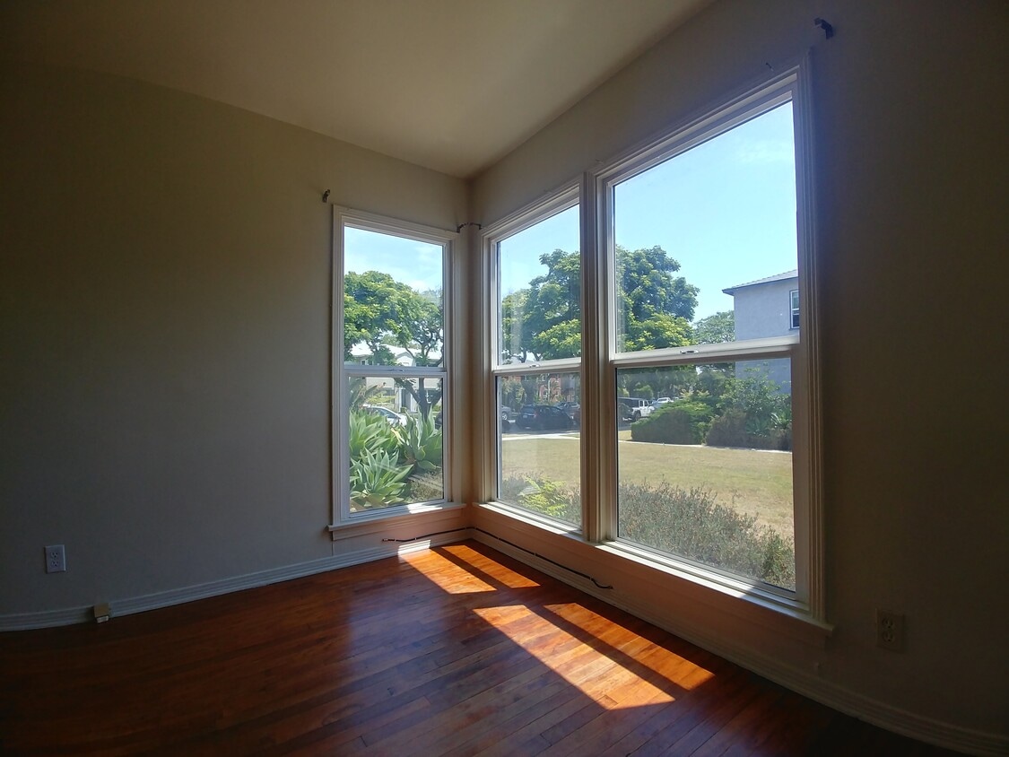 Photo - 412 E Freeland St (Long Beach, CA)