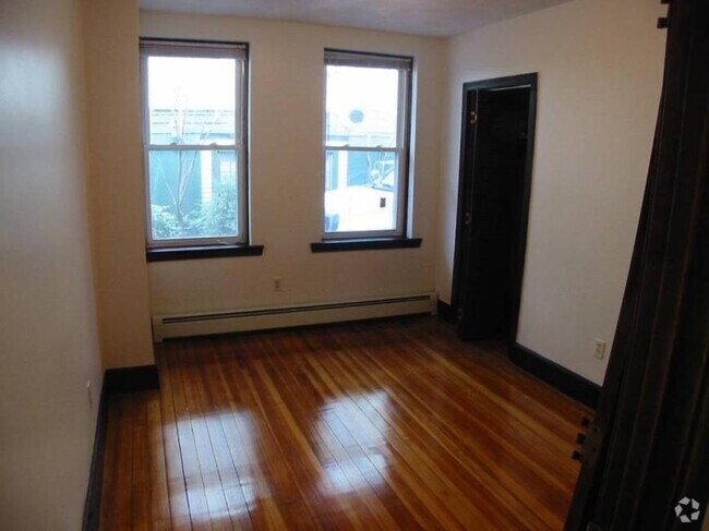 Building Photo - 3.0 bedroom in Cambridge Massachusetts 02139 Unit 2 Rental