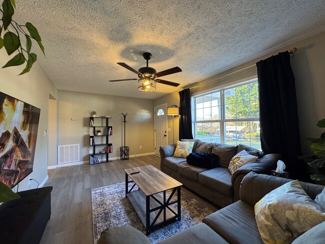 Photo - 220 Virginia Ave