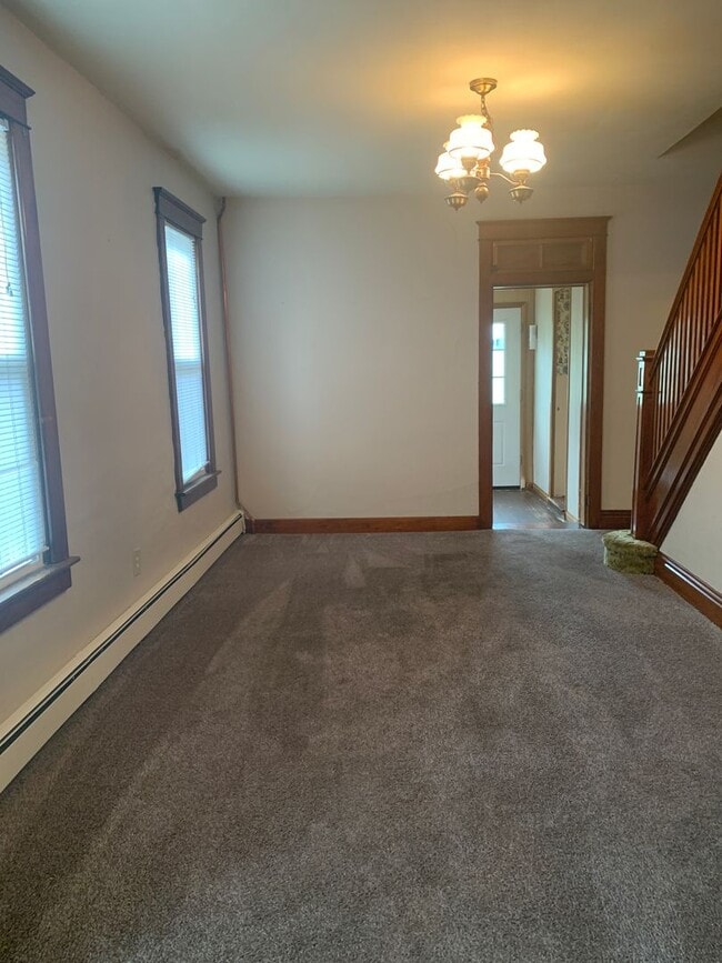 Photo - Dallastown SD 3 Bedroom House-Yard, Parking