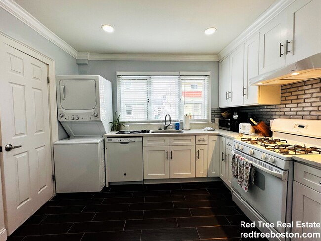 Photo - 19 Larose Plz Apartments Unit 1