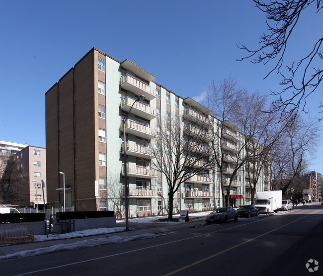 Photo - 100 Cosburn Ave