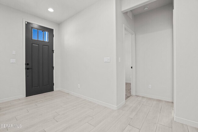 Photo - 5856 Kobe Bryant St