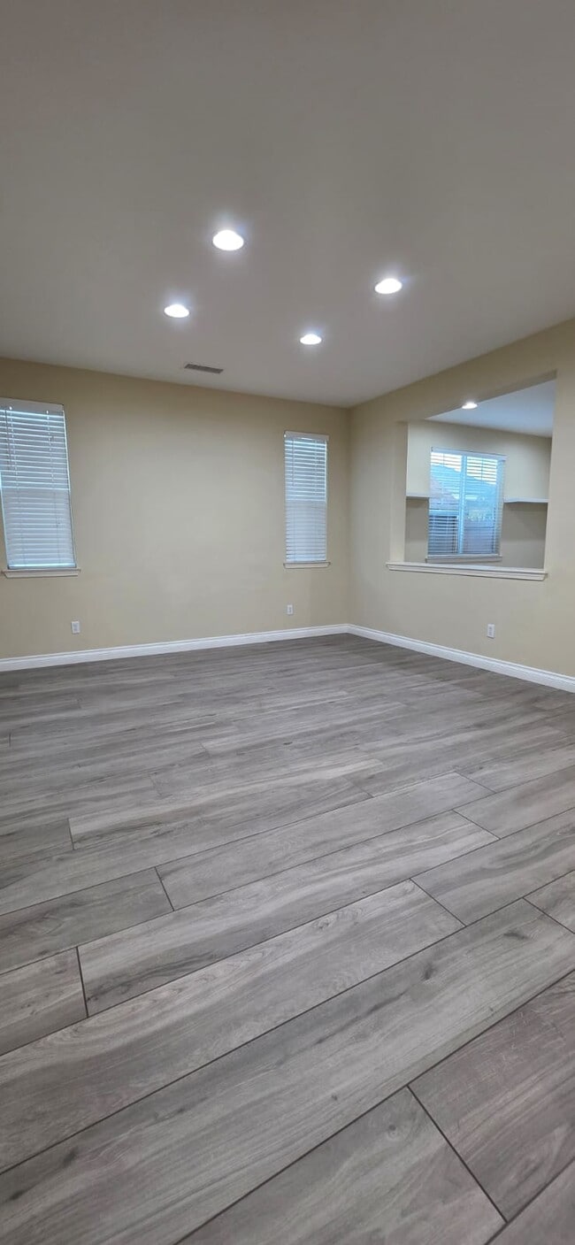 Photo - 14313 Florence St