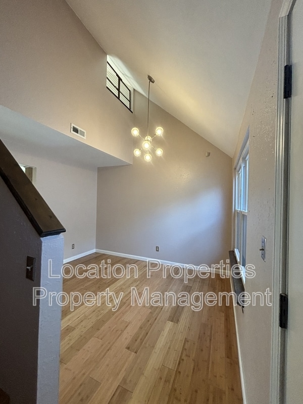Photo - 1905 W 3rd St