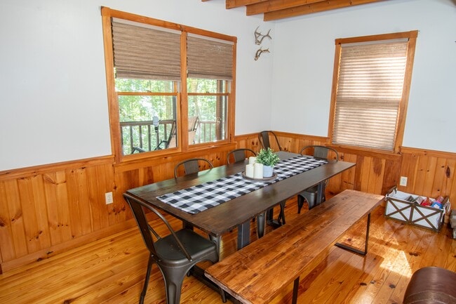 Photo - 328 Sharp Top Cir