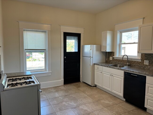 216 S 2nd St Unit 2