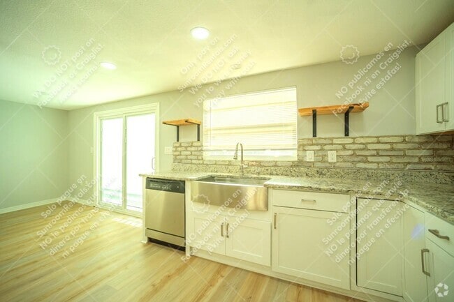 Building Photo - 4811 N 30th St Rental