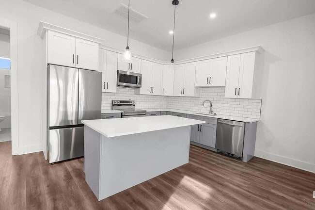 Photo - 4318 Woods St