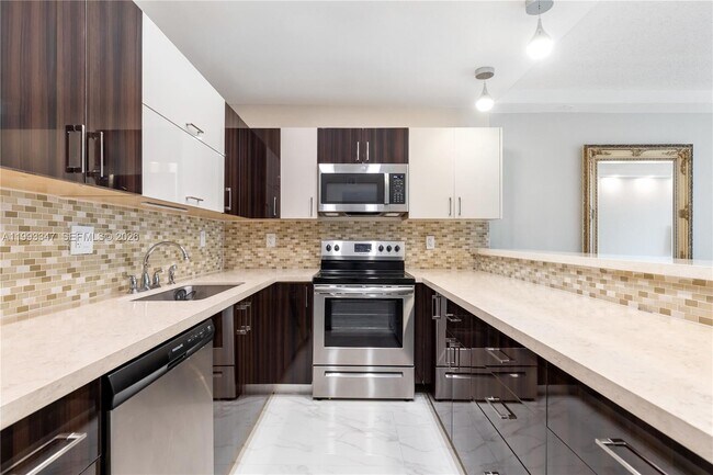 Building Photo - 19380 Collins Ave Unit 507