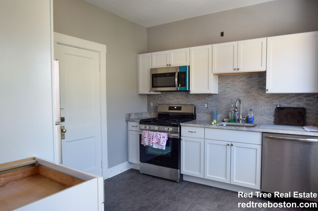 Photo - 142 Sutherland Rd Apartments Unit 2