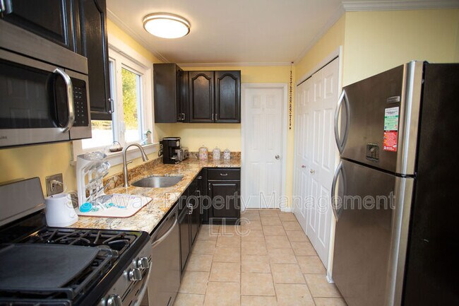 Photo - 833 Lincoln Ave