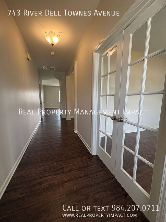 Photo - 743 River Dell Townes Ave.