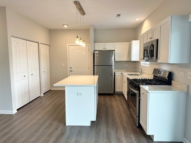 Photo - 853 E Main St Unit 3D