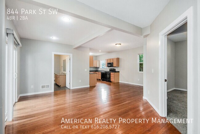 Photo - 844 Park St SW