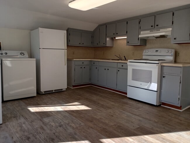 Kitchen - 88 Adaline St Unit #2