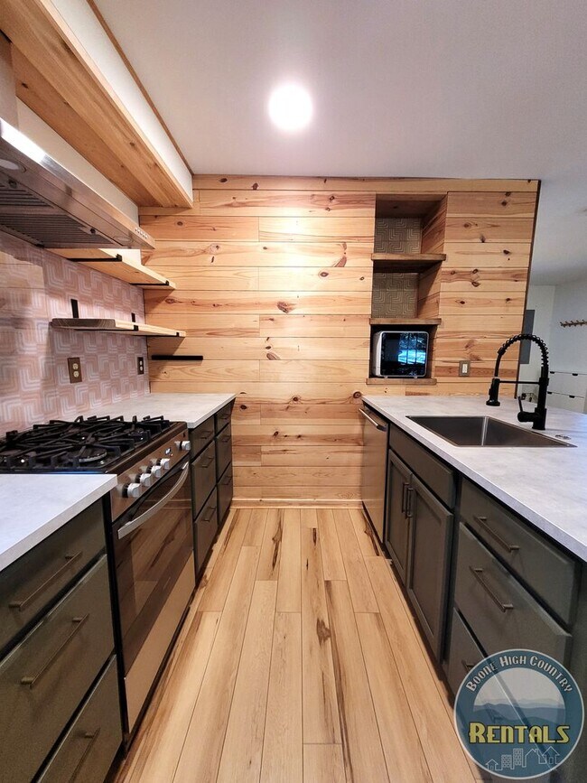 Photo - Beautiful 1 Bedroom Home with a Loft