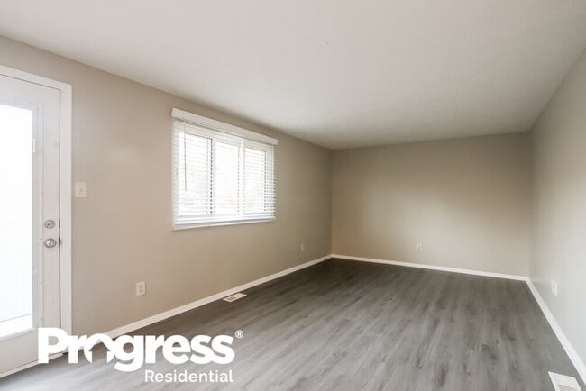 Photo - 8931 Squire Ct