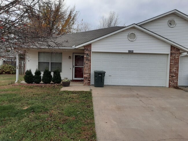 Photo - Great Townhouse in West Fayetteville