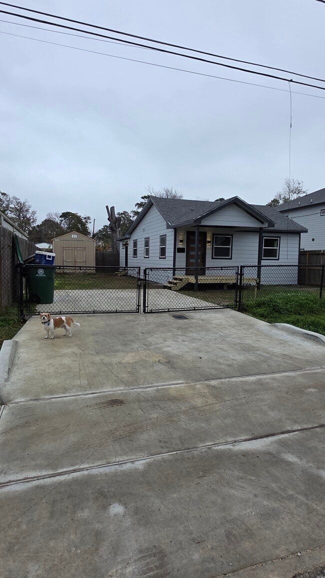 Photo - 9426 Sandra St