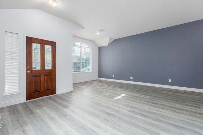 Photo - 21565 Duke Alexander Dr