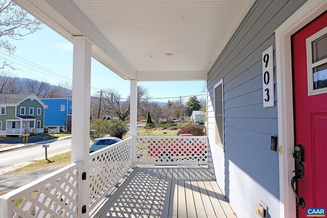 Photo - 903 Nassau St