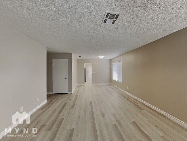 Photo - 1602 Mapleleaf St