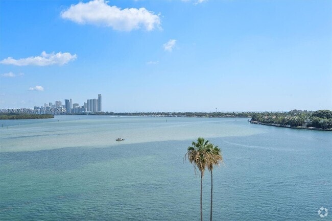 Building Photo - 10350 W Bay Harbor Dr Unit 8E Rental
