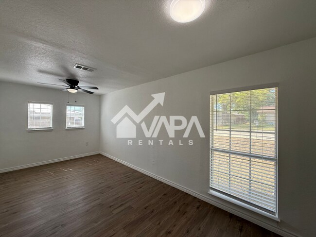 Photo - 108 N Meadow St