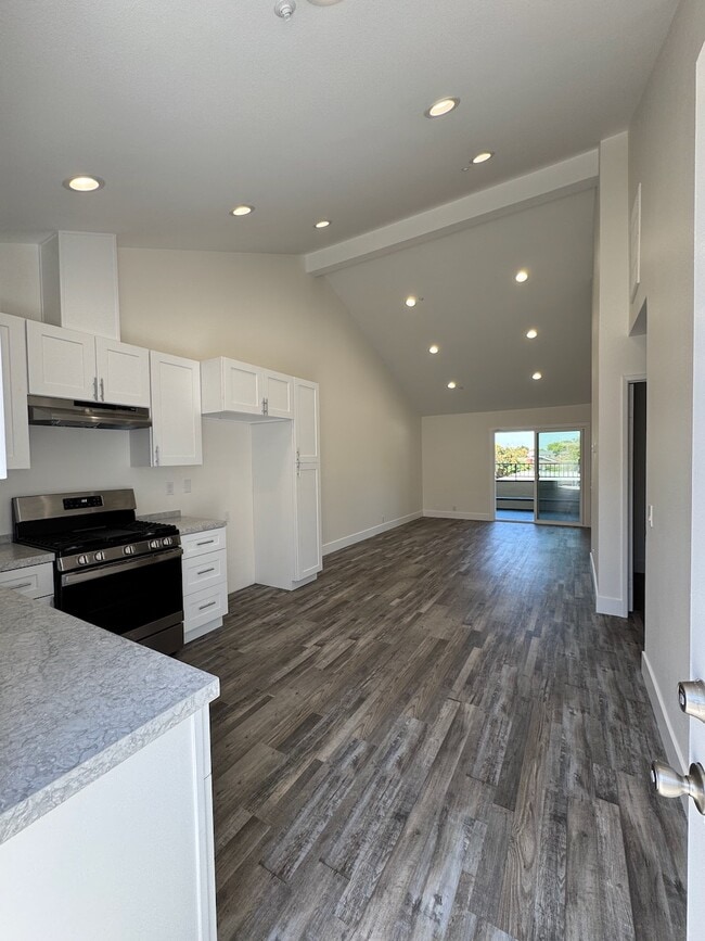 Photo - 4041 Franklin Ave Unit #4