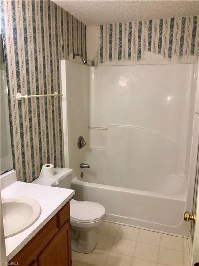 Photo - Coming soon ! 2 BED/ 1 BATH
