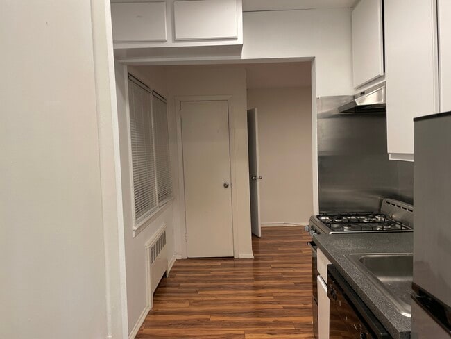 Photo - 215 W Broadway Unit M2