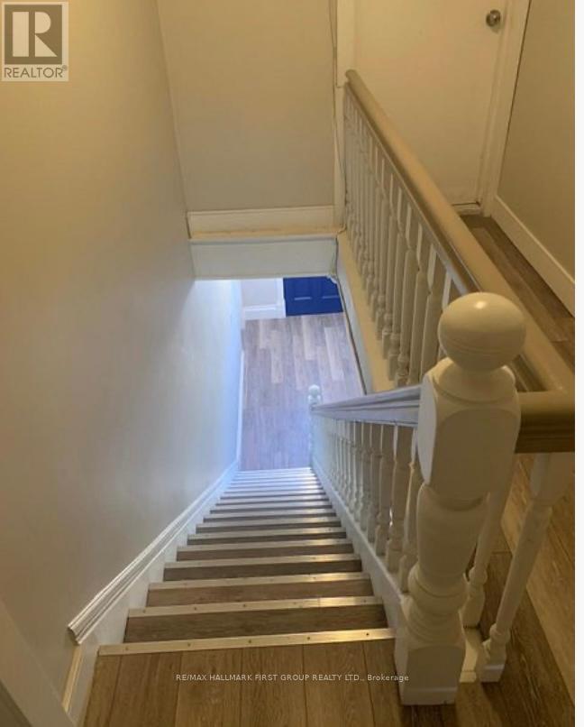 Photo - 3 Simcoe St S Unit 3