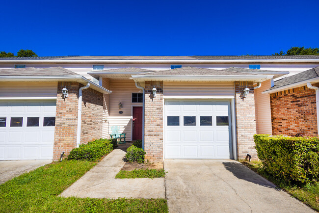 Photo - 211 Third St SE Townhome